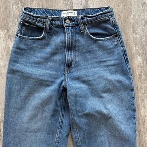 Abercrombie ‘The Loose’ High Rise Jeans